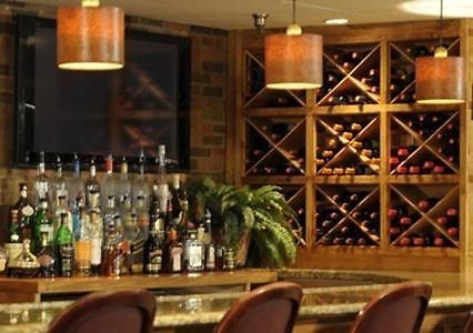 Clarion Hotel & Conference Center Нортхамптън Екстериор снимка
