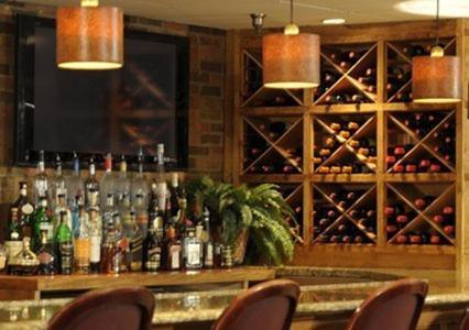 Clarion Hotel & Conference Center Нортхамптън Екстериор снимка
